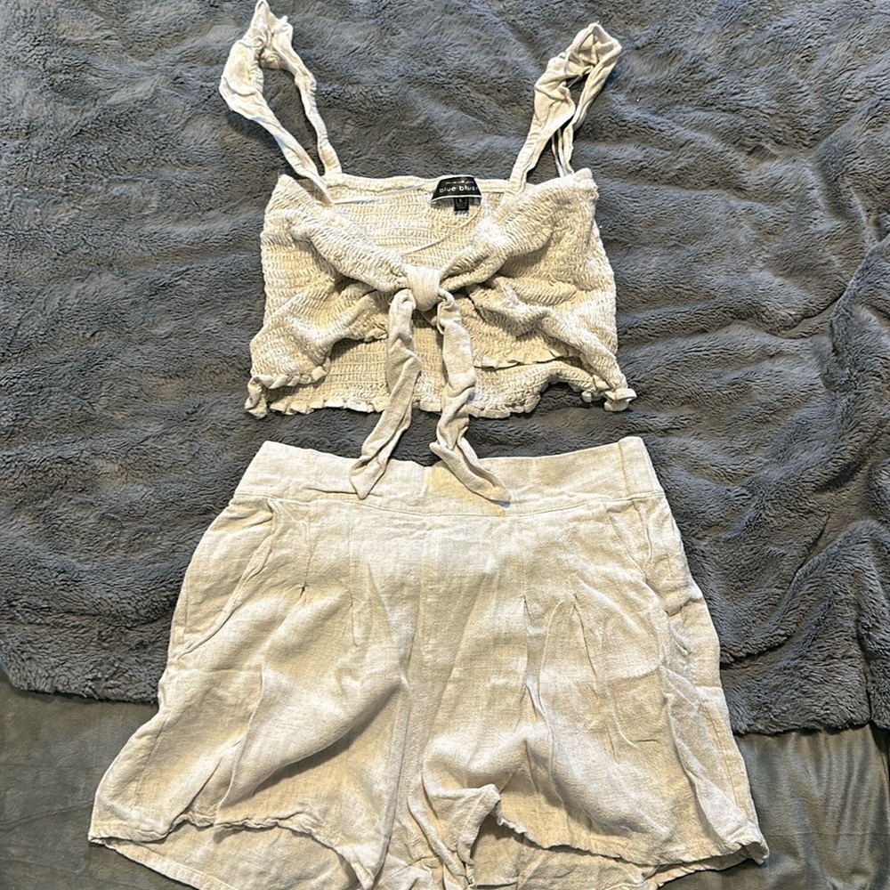 Short and crop top set